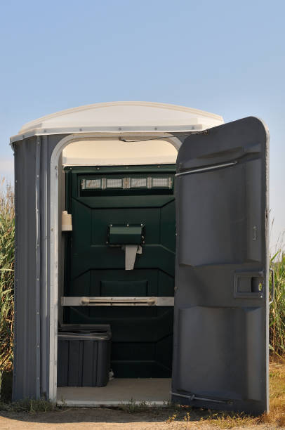 Best Porta potty delivery and setup  in East Port Orchard, WA